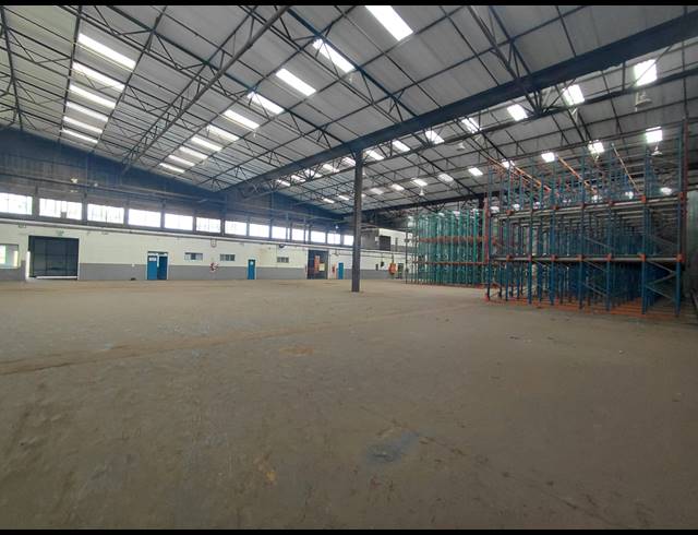 25,084M² FACTORY TO LET IN CLAYVILLE